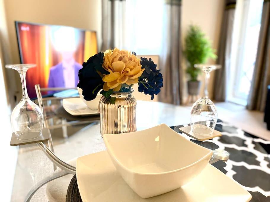 Amazing 2-Bed City Centre Apt With Parking Coventry Exterior photo