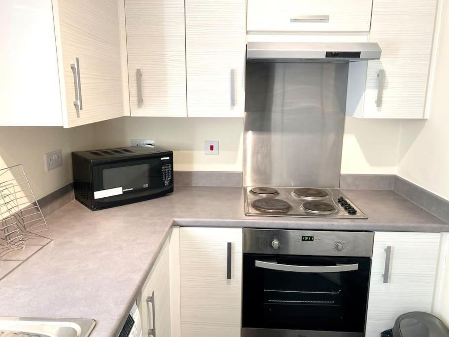 Amazing 2-Bed City Centre Apt With Parking Coventry Exterior photo